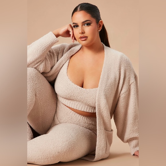 FashionNova 3-piece legging set - Picture 9 of 10